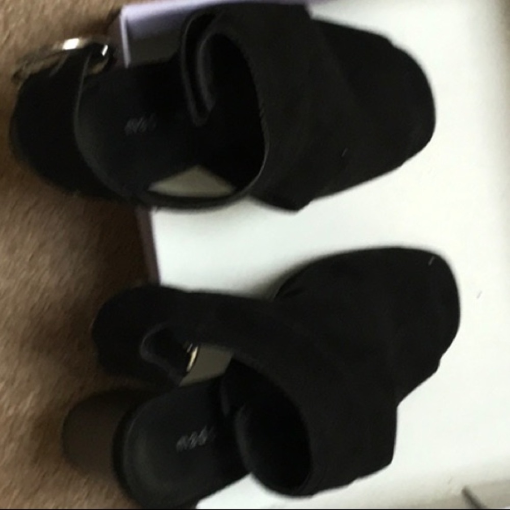 Women’s shoes